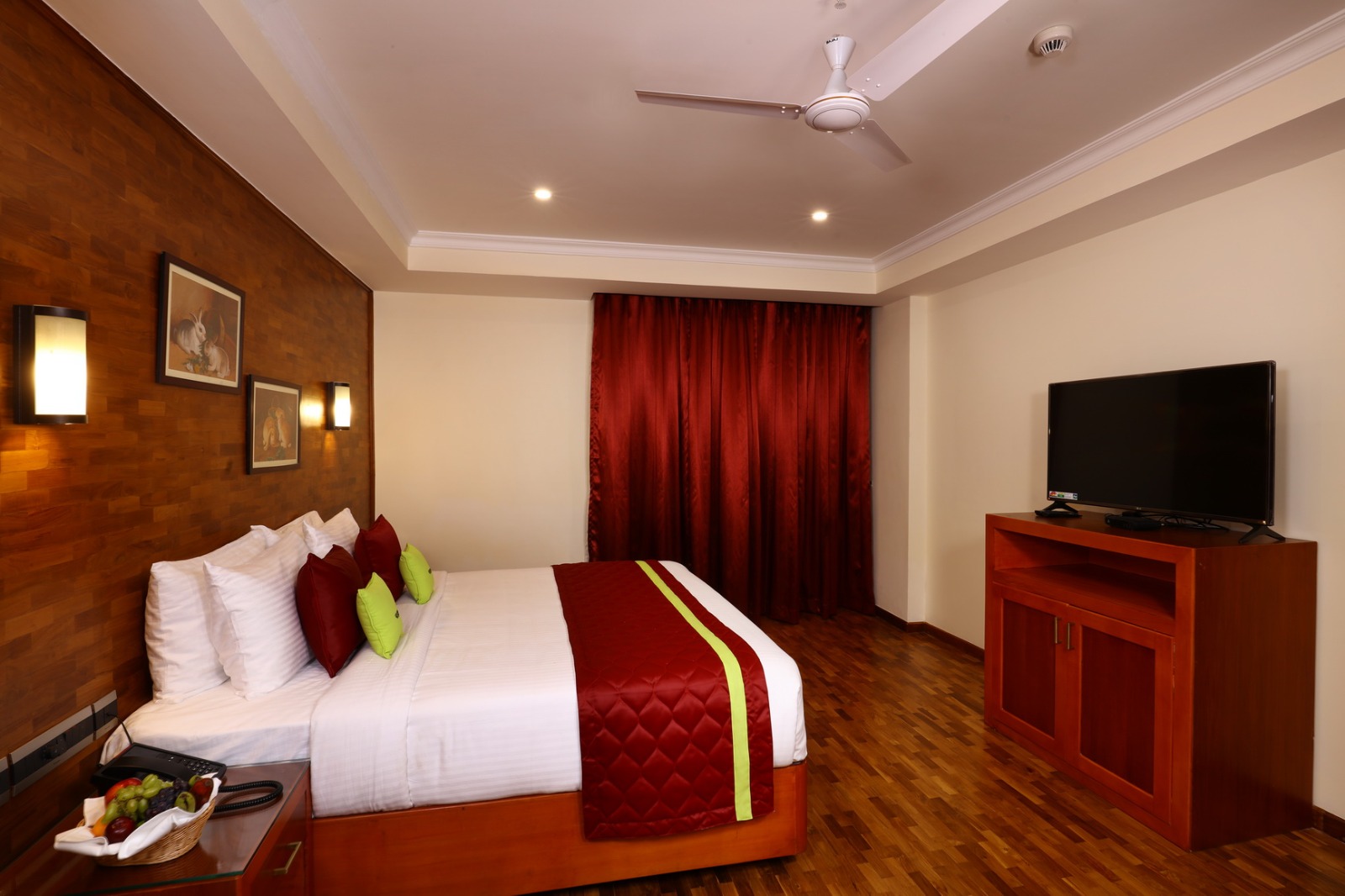 Best Hotel in Kochi near Vytilla, Kerala, India JVK Park hotel